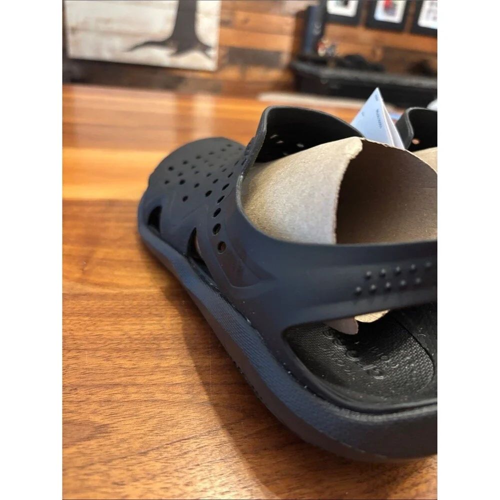 NWT New Crocs Black Swiftwater Wave Water Sandals Men Size 8